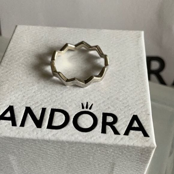 Pandora Zigzag ring - Picture 1 of 3